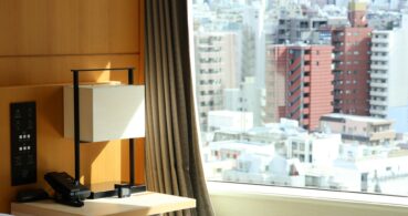 Keeping Summer Guests Cool: 3M Window Film for Hotels and Short-Term Rentals