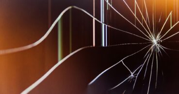 Can Window Film Break Your Windows? What Actually Cracks Glass on a Cool, Sunny Morning
